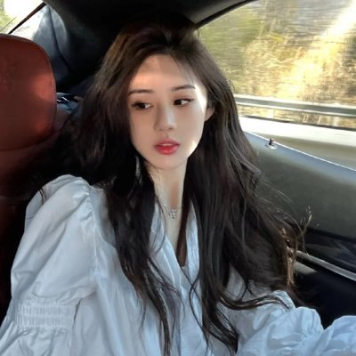 某影后之女走后门进组，一个月内幕曝光，被批炫富